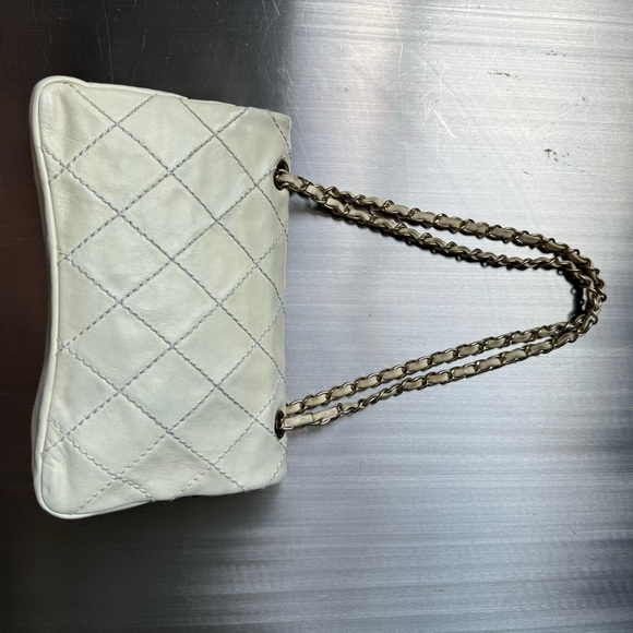 Chanel Lambskin Quilted Flower Patch Single Flap in Cream - Picture 4 of 10